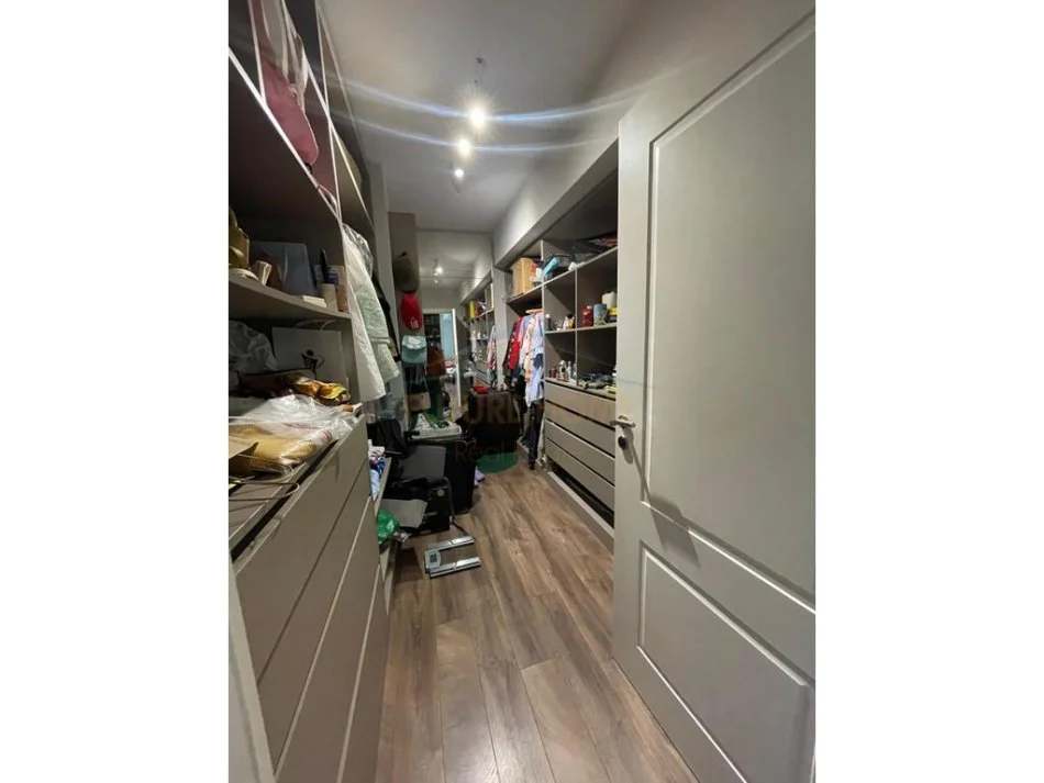 Tirane, shitet apartament 3+1+Aneks+Ballkon Kati 4, 109 m² 250.000 € (21 Dhjetori)