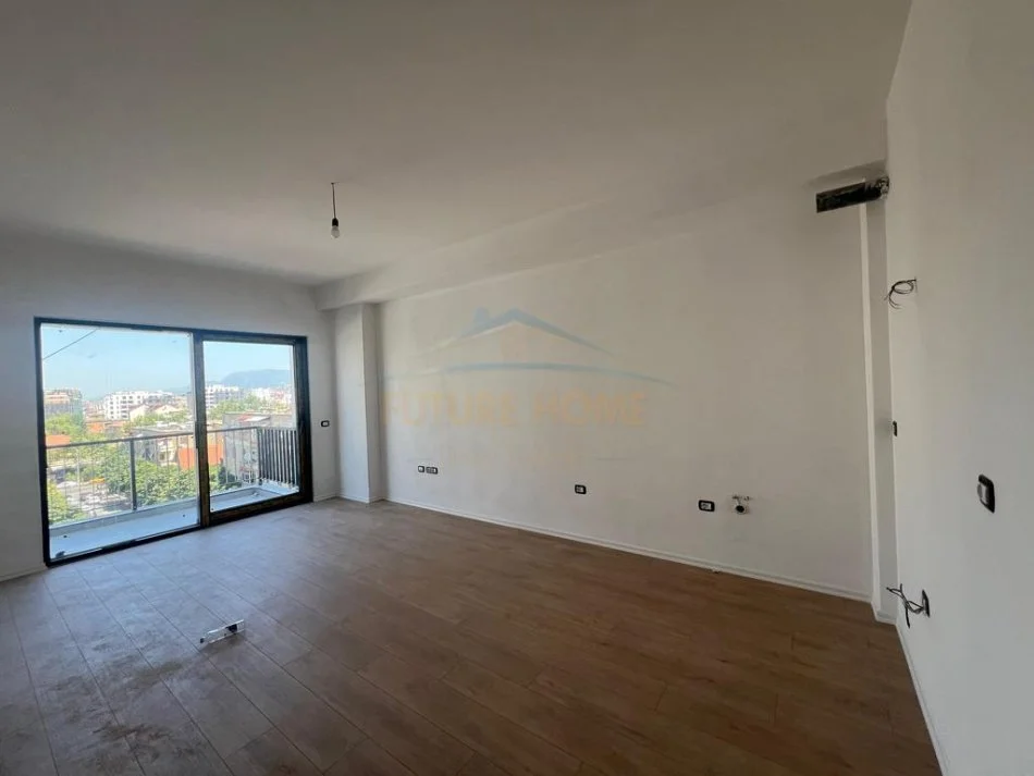 Tirane, shitet 2+1+Ballkon Kati 5, 105 m² 292.600 € 