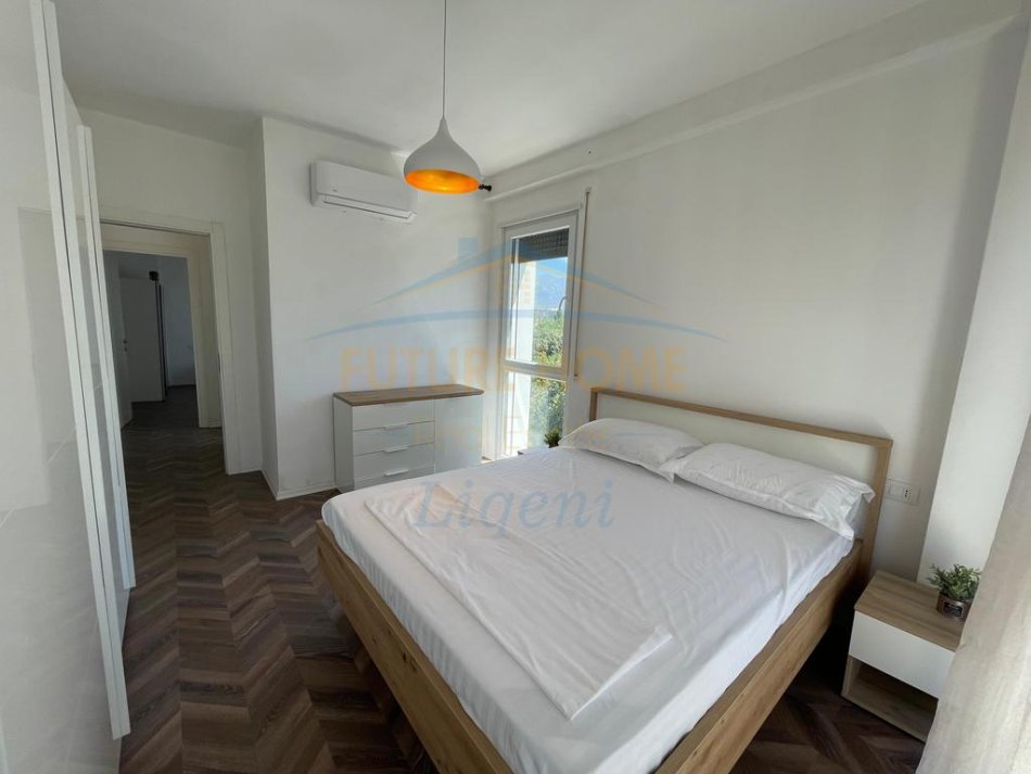 Tirane, jepet me qera apartament 2+1 Kati 3, 600 € 