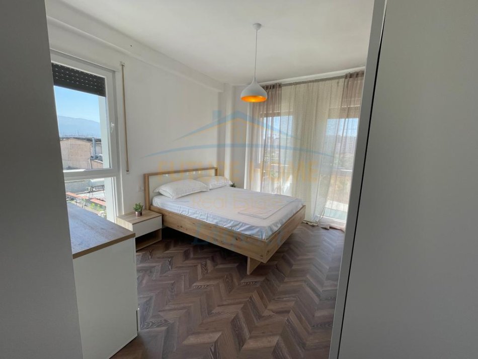 Tirane, jepet me qera apartament 2+1 Kati 3, 600 € 