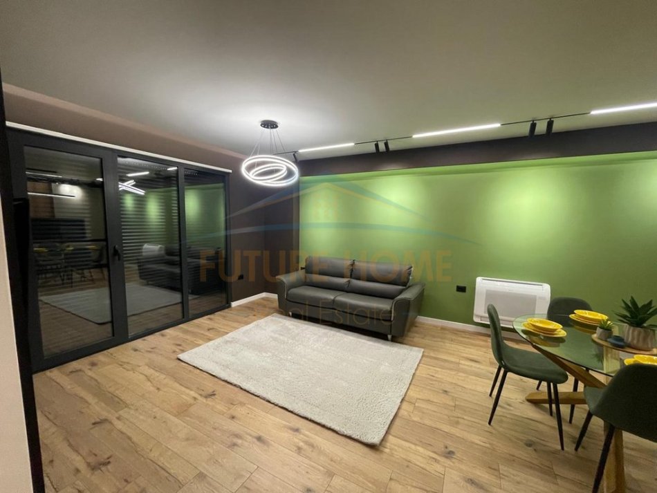 Tirane, jepet me qera apartament 2+1 Kati 9, 105 m² 1.400 € (RRUGA E KOSOVAREVE,PARKU OLIMPIK)