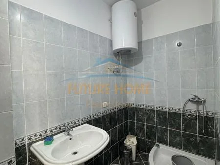 Tirane, jepet me qera apartament 2+1 Kati 7, 110 m² 650 € 