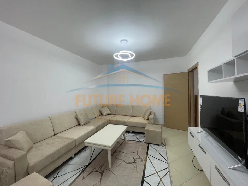 Tirane, jap me qera apartament 2+1 Kati 3, 94 m² 500 € (Fresk , Tiranë)