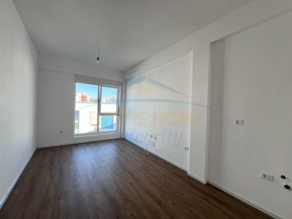 Tirane, shitet apartament 1+1+Ballkon Kati 2, 55 m² 77.000 €