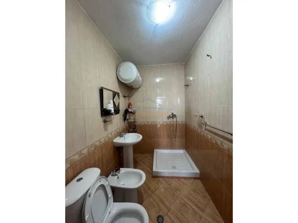 Qera, Apartament 2+1, Pallati me Shigjeta, Tiranë 0696069906