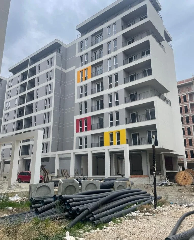 🏡 Shitet Apartament 1+1 – Univers City, pranë QTU-së | Tiranë