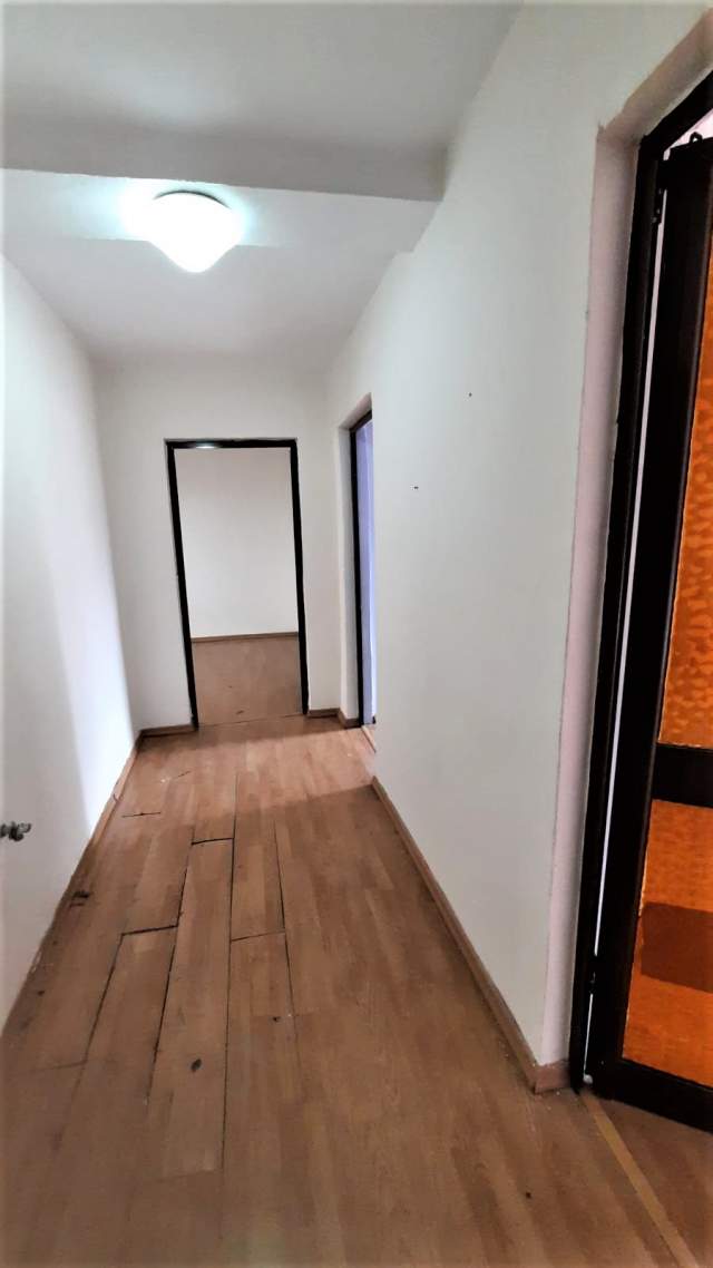 Tirane, ofert apartament 3+1 Kati 4, 96 m² 130.000 Euro (Rruga Tefta Tashko)