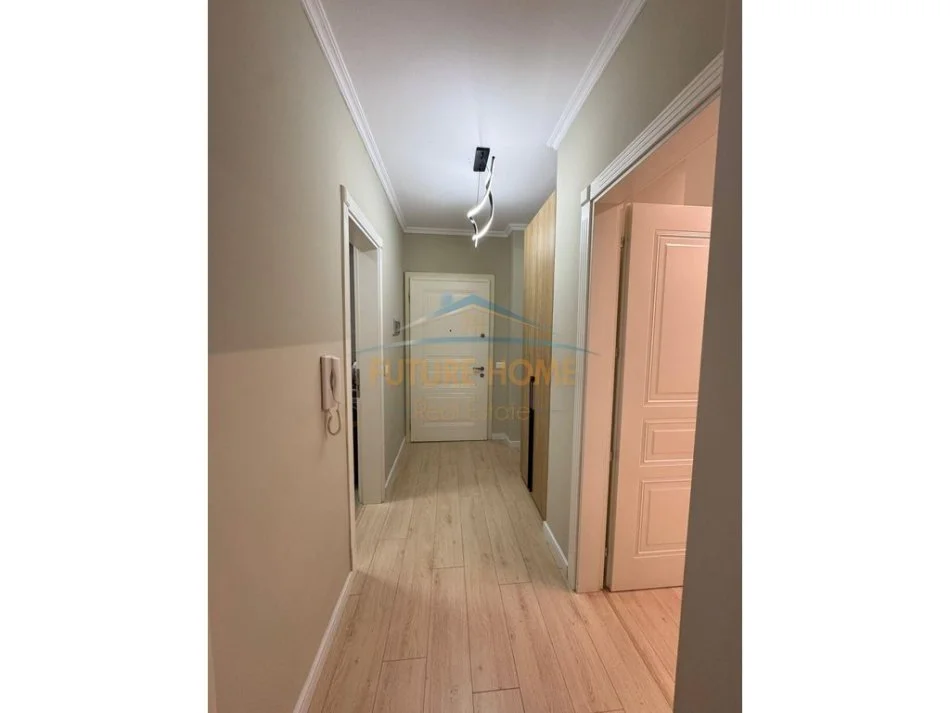 Tirane, shitet apartament 1+1+Ballkon Kati 1, 80 m² 186.000 € 