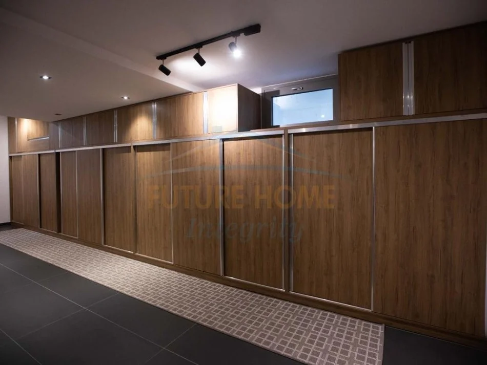 Tirane, jepet me qera apartament 3 Katshe , 255 m² 2.500 € (Rezidenca Porta e Gjelbër, Tiranë.)