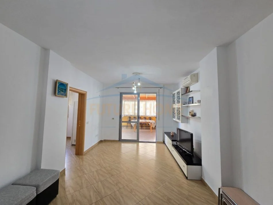 Durres, jepet me qera apartament 2+1+Aneks+Ballkon Kati 6, 88 m² 500 € (Plazh)