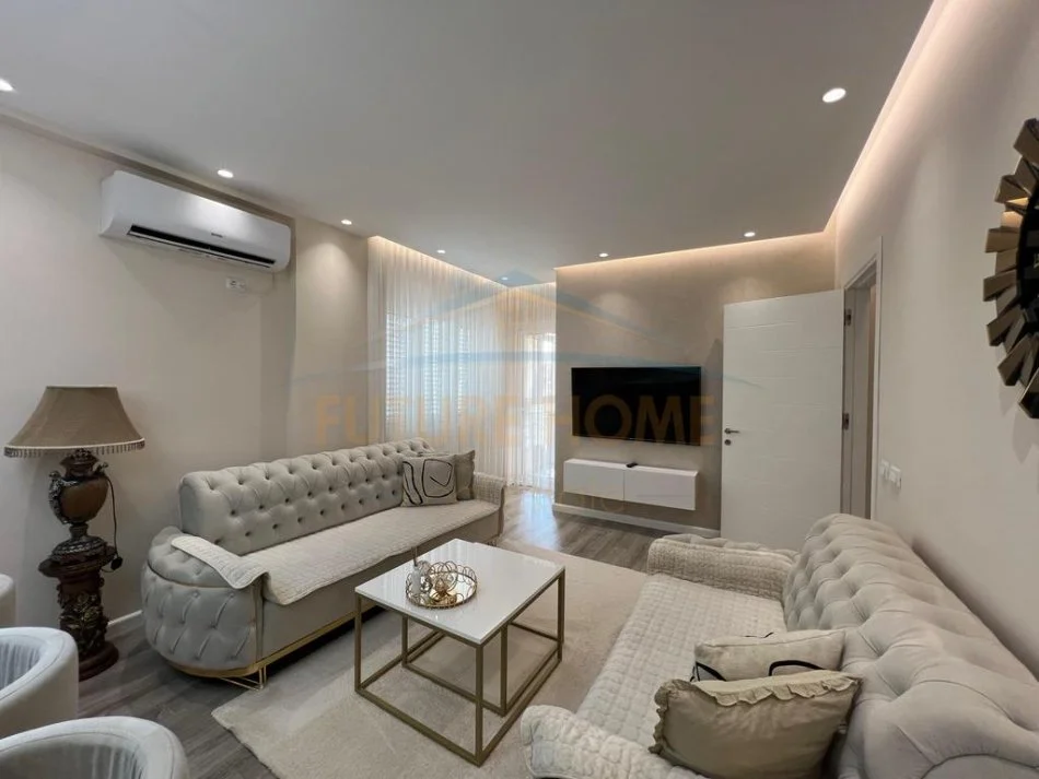 Tirane, shitet apartament 1+1 Kati 8, 65 m² 123.000 € (unaza e re)