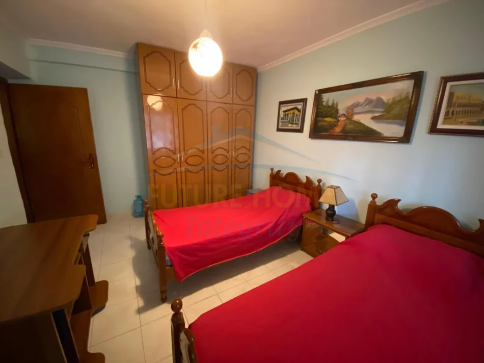 Tirane, jepet me qera apartament 2+1 Kati 1, 85 m² 600 € (Rruga e Elbasanit)