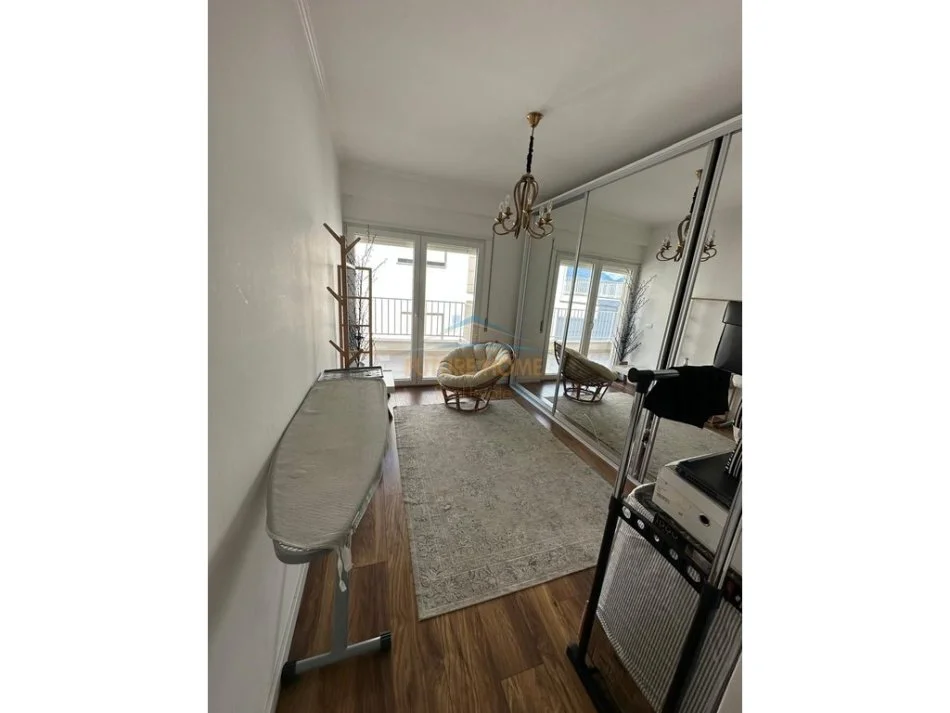 Tirane, shitet apartament 2+1+Ballkon Kati 4, 109 m² 252.400 € (Kopshti Botanik)