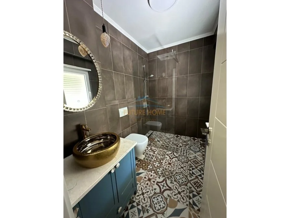 Tirane, shitet apartament 2+1+Ballkon Kati 4, 109 m² 252.400 € (Kopshti Botanik)