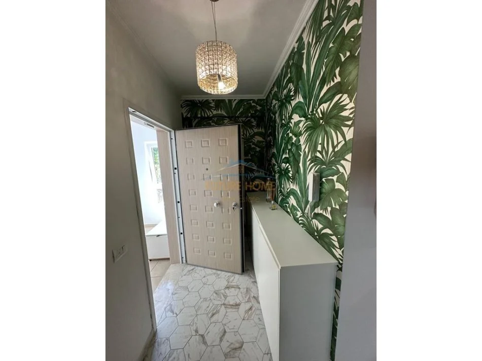 Tirane, shitet apartament 2+1+Ballkon Kati 4, 109 m² 220.000 € (Kopshti Botanik)