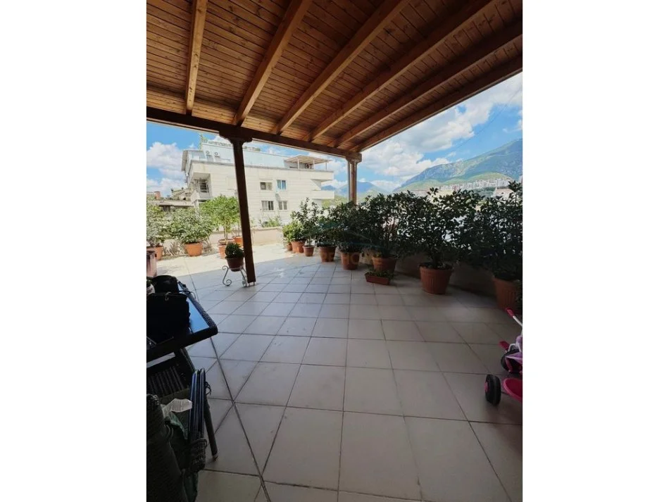 Tirane, shitet apartament 1+1 Kati 2, 171 m² 155.000 € (FRESK)