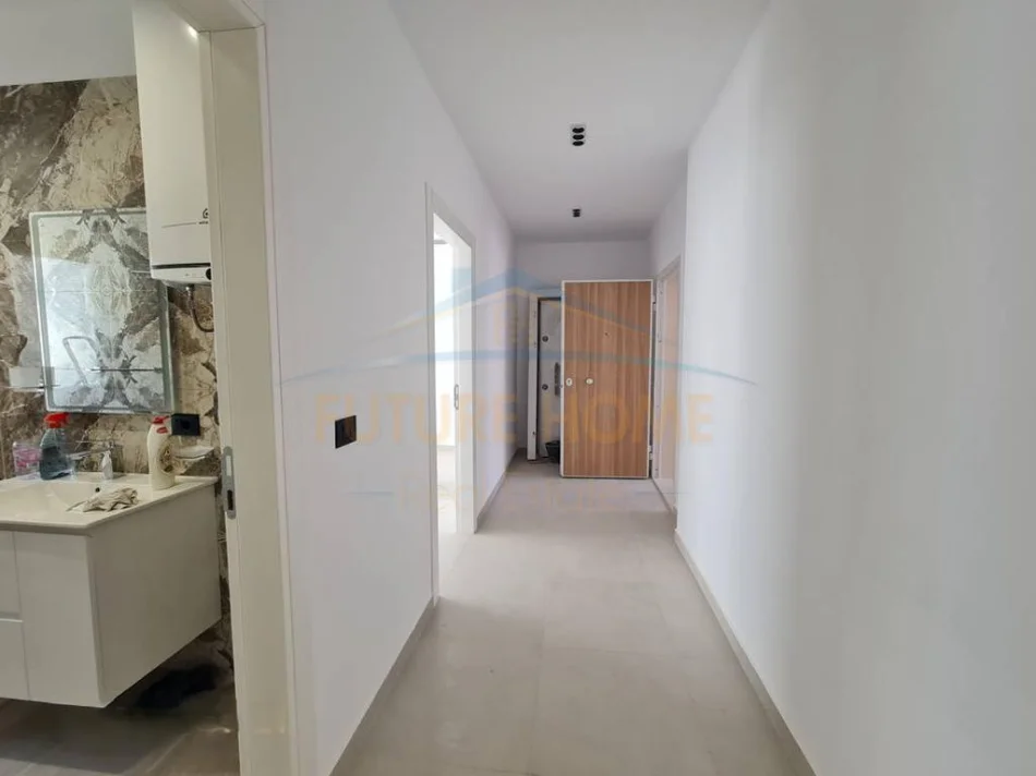 Tirane, shitet apartament 2+1 Kati 11, 110 m² 130.000 € (Fresk)