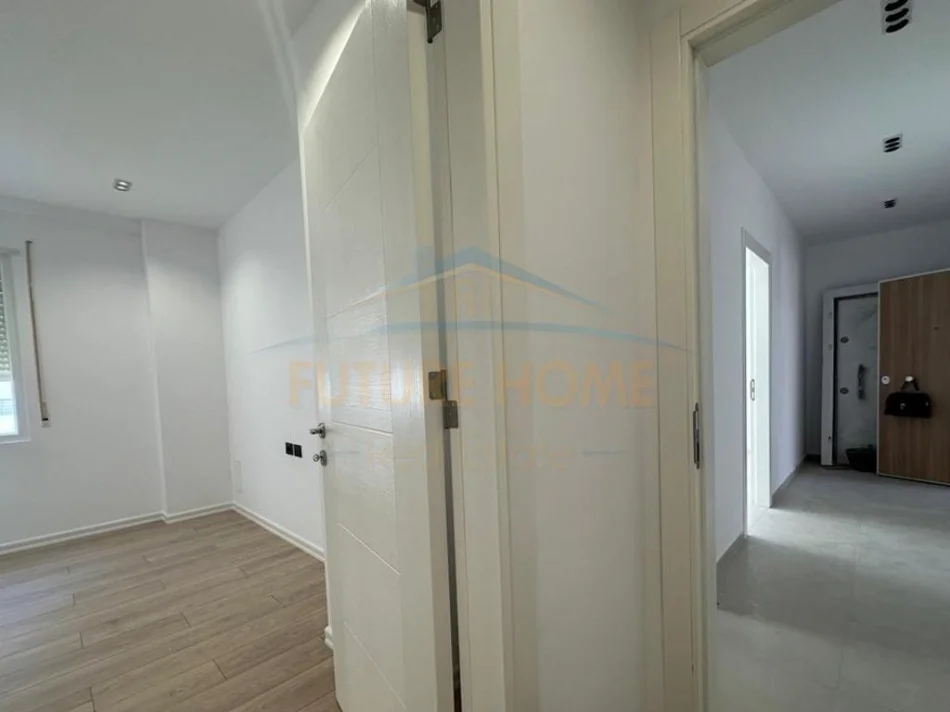 Tirane, shitet apartament 2+1 Kati 11, 110 m² 130.000 € (Fresk)