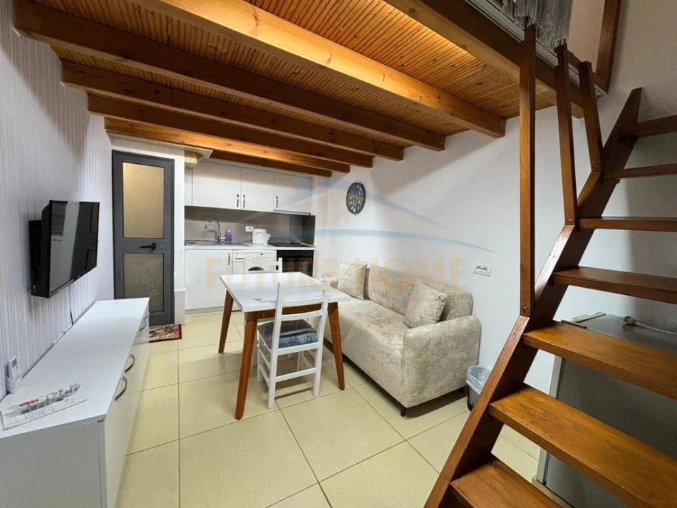 Tirane, shitet Dublex Kati 0, 45.500 € 