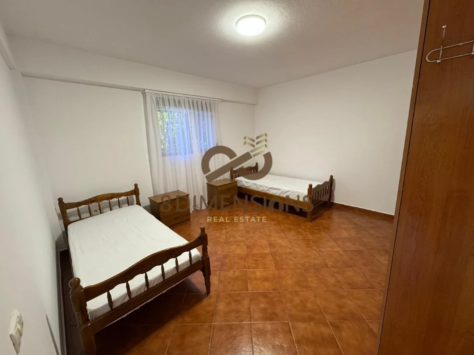 Tirane, jepet me qera apartament 1+1 Kati 1, 60 m² 400 € (qyteti studenti)