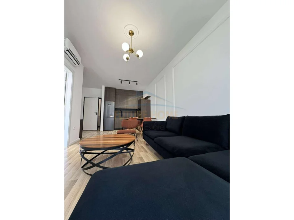 Tirane, jepet me qera apartament 1+1+Ballkon Kati 3, 60 m² 600 € (unaza e re)