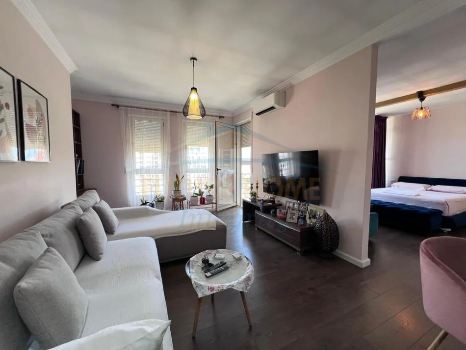 Tirane, jepet me qera apartament 1+1 Kati 6, 80 m² 620 € 