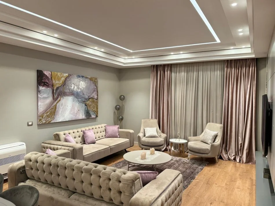 Tirane, shes apartament 3+1 Kati 3, 164 m² 400.000 € (ISH FUSHA E AVIACIONIT)