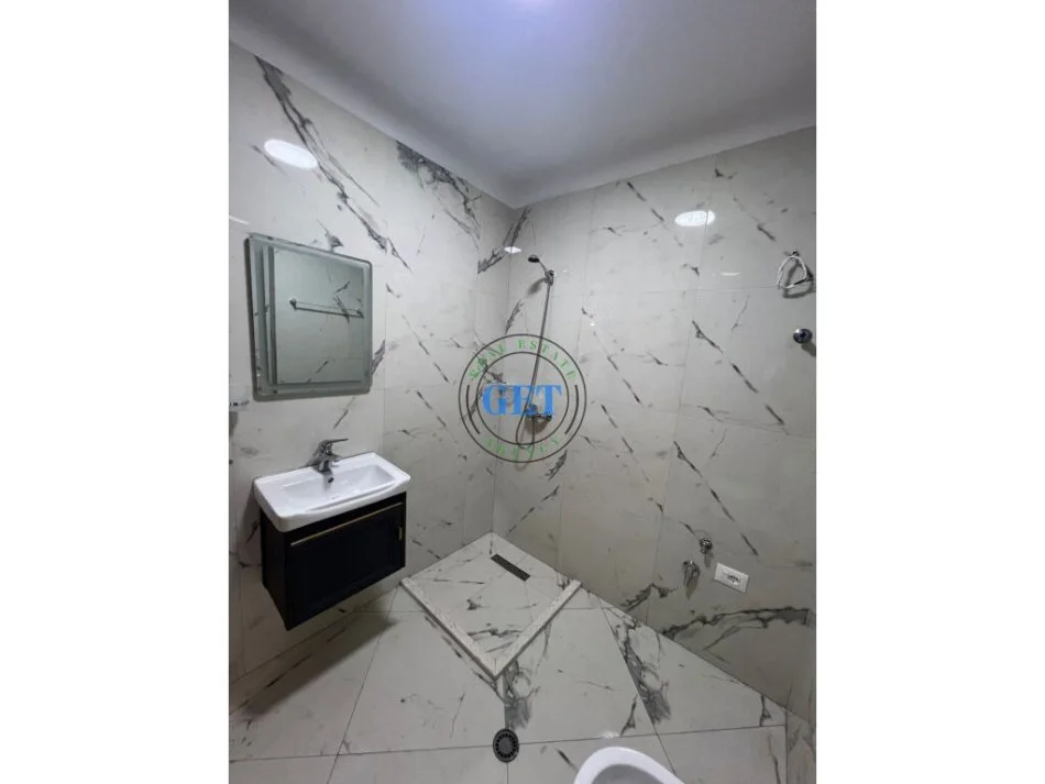 Durres, shitet apartament 1+1 Kati 7, 54 m² 68.000 € (Shkembi i Kavajes)