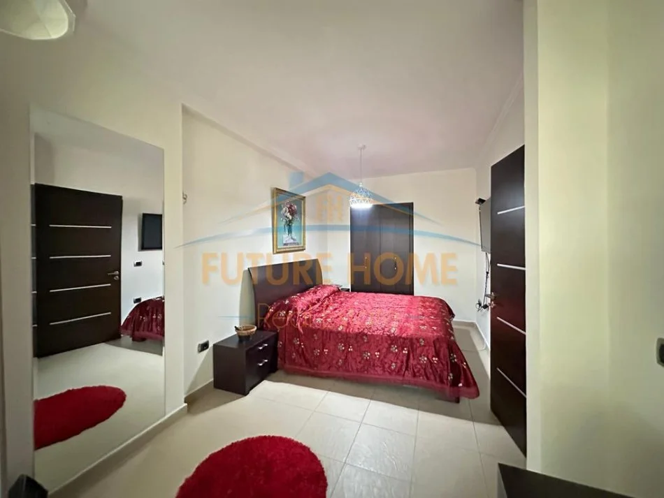 Tirane, jepet me qera apartament 1+1 Kati 3, 83 m² 800 € 