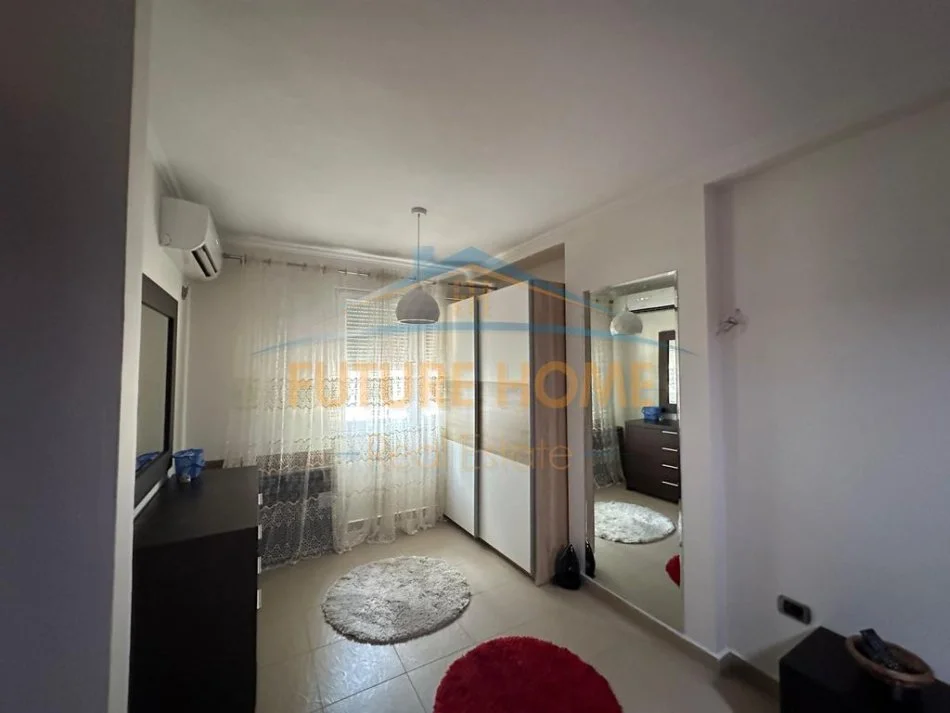 Tirane, jepet me qera apartament 1+1 Kati 3, 83 m² 800 € 