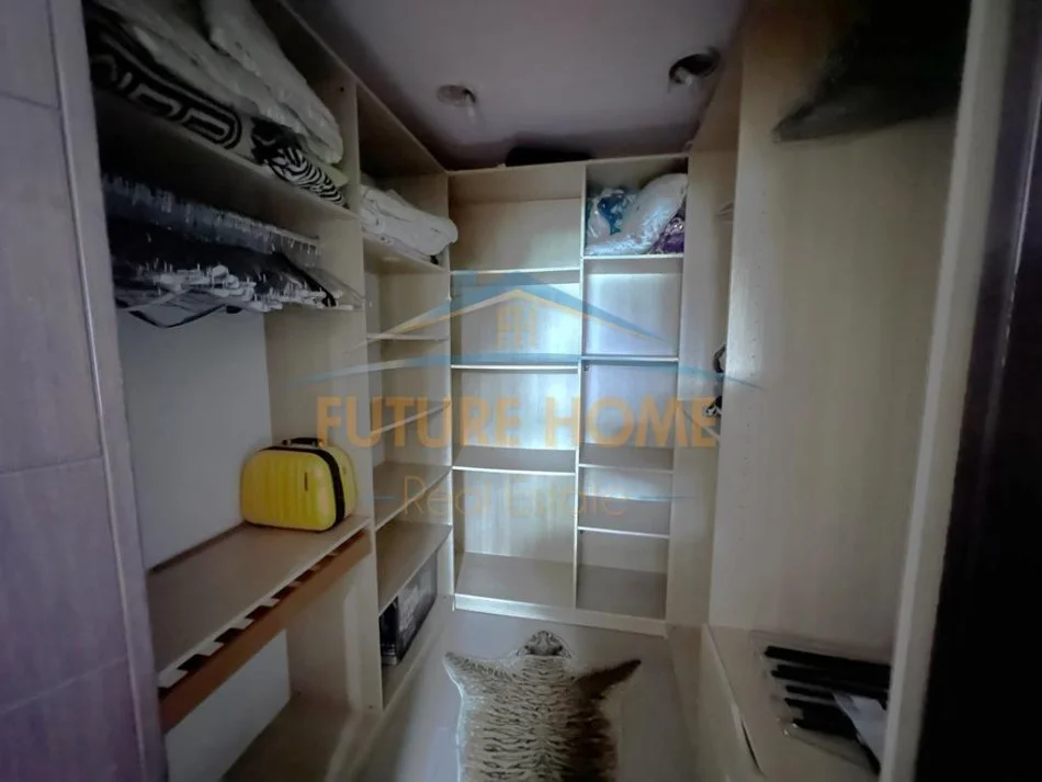 Tirane, jepet me qera apartament 1+1 Kati 3, 83 m² 800 € 