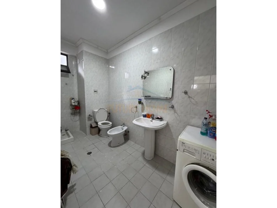 Tirane, shitet apartament 2+1 Kati 7, 95 m² 135.000 € 