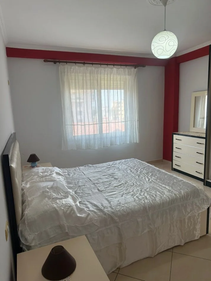Durres, jepet me qera apartament 2+1+Aneks+Ballkon Kati 3, 110 m² 400 €