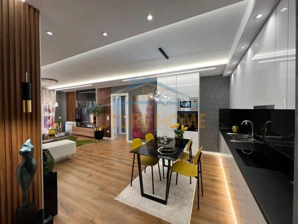 Tirane, shitet apartament 2+1 Kati 3, 110 m² 250.000 € 