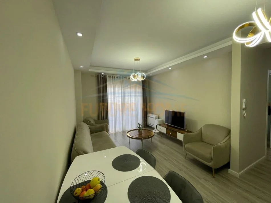 Tirane, jepet me qera apartament 2+1+Ballkon Kati 5, 91 m² 900 € (Rruga Panorama)