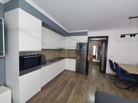 Tirane, jepet me qera apartament 2+1+Ballkon Kati 4, 104 m² 450 € 