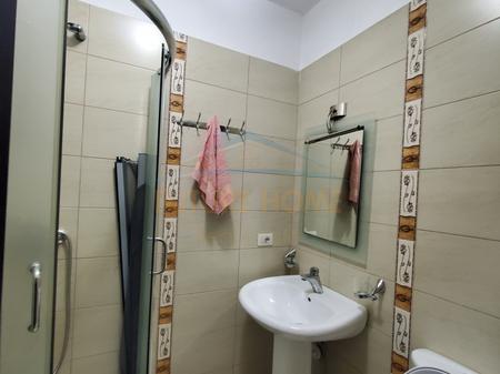 Tirane, jepet me qera apartament 2+1+Ballkon Kati 4, 104 m² 450 € 