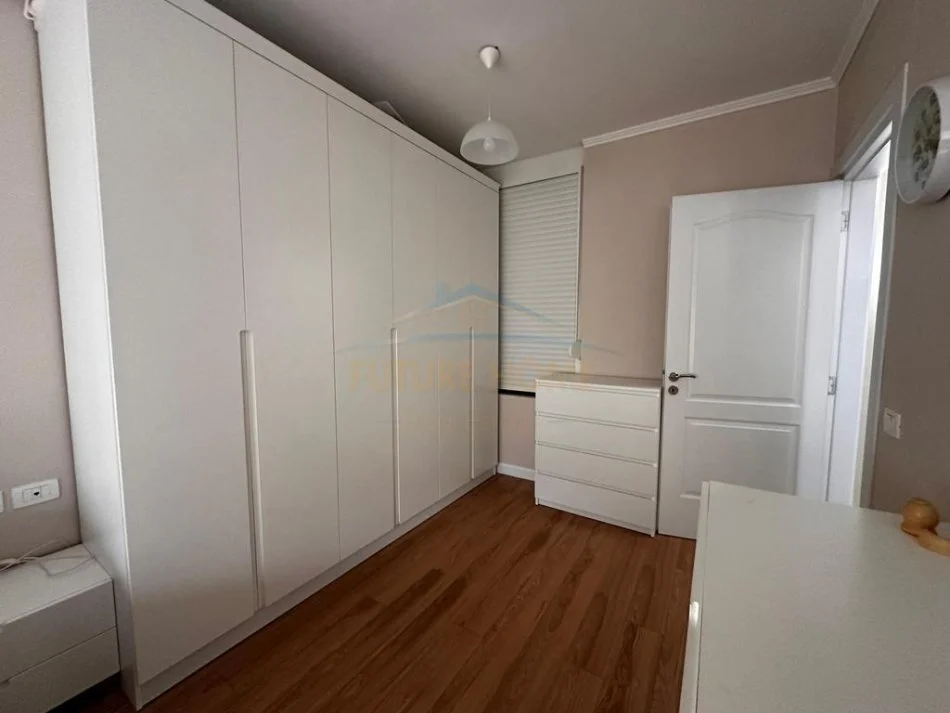 Tirane, jepet me qera apartament duplex 2+1+Ballkon Kati 1, 109 m² 700 € (Rezidenca Kodra e Diellit 2)