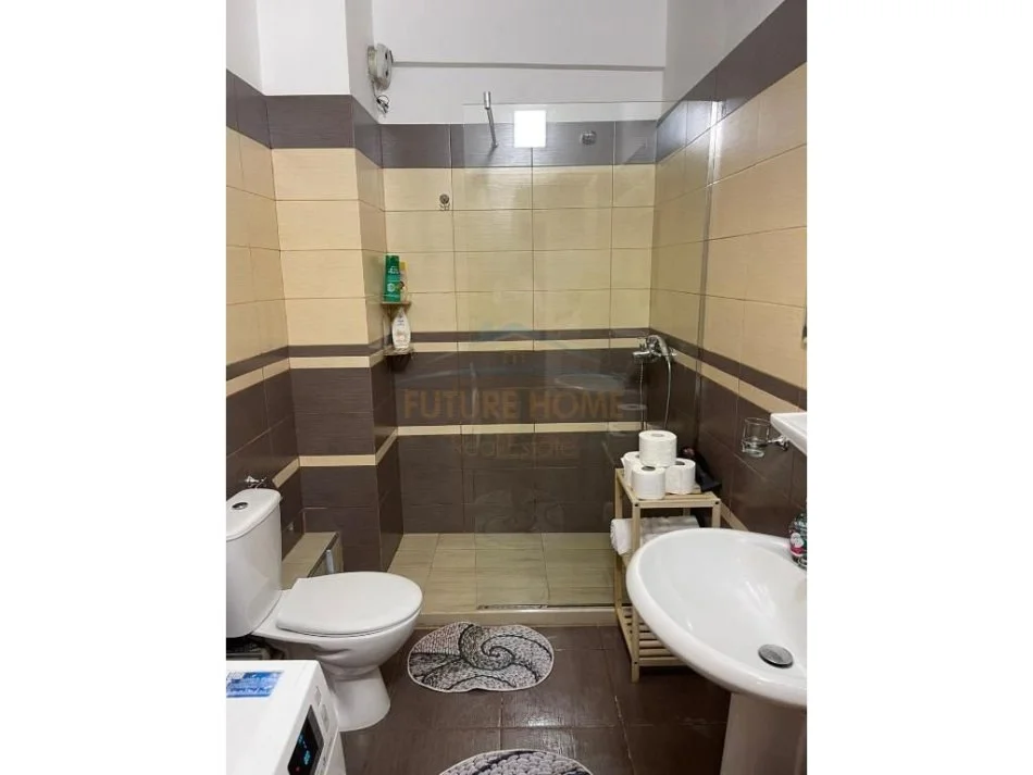 Tirane, jepet me qera apartament 1+1 Kati 2, 76 m² 600 € 