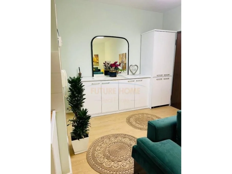 Tirane, jepet me qera apartament 1+1 Kati 2, 76 m² 600 € 