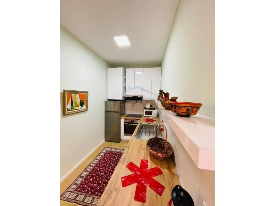 Tirane, jepet me qera apartament 1+1 Kati 2, 76 m² 600 € 