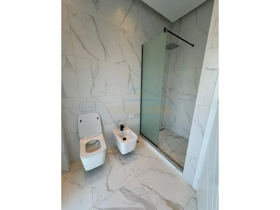 Tirane, jepet me qera Vile Kati 0, 107 m² 1.000 € 