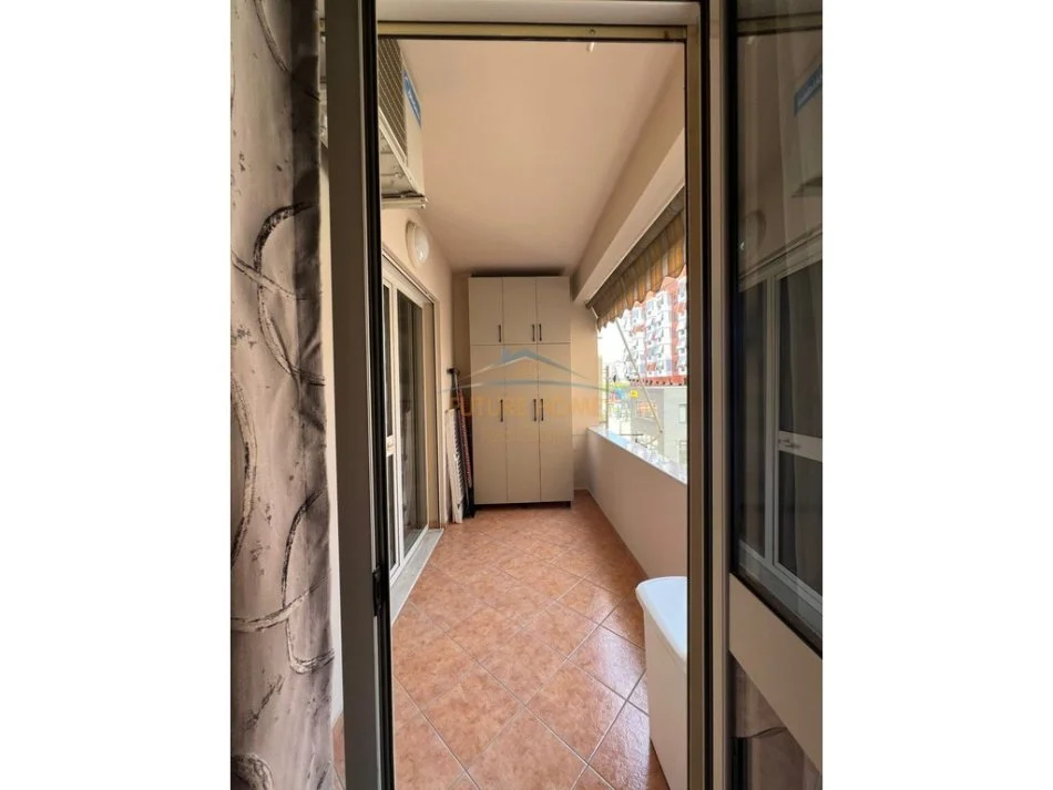 Tirane, shitet apartament Kati 3, 119 m² 300.000 € (BULEVARDI GJERGJ FISHTA)