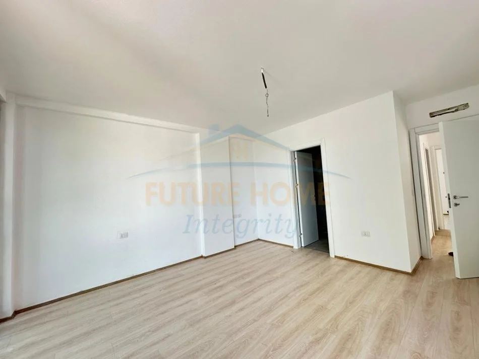 Gjiri Lalezit | Hamallaj, shitet Vile , 220 m² 1.200.000 € (San Pietro Residence)