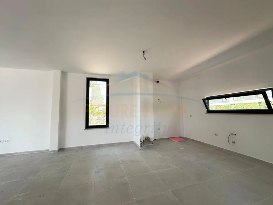 Durres, shitet Vile 2 Katshe me hipoteke 1.200.000 € Kompleksi San Pietro (Gjiri i Lalëzit)