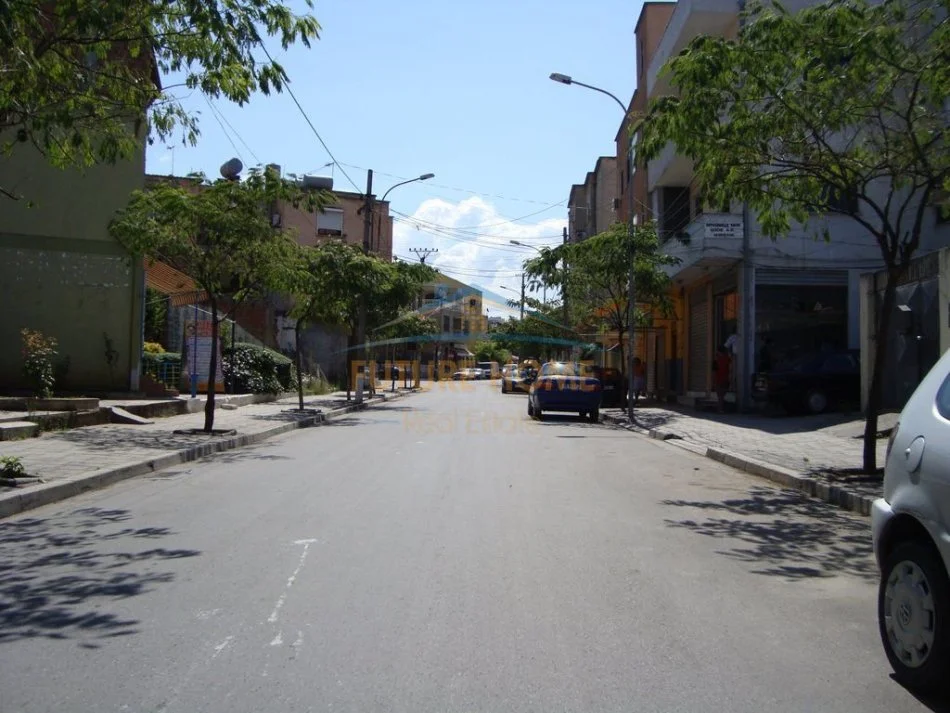 Tirane, jepet me qera apartament 2+1 Kati 5, 69 m² 500 € 