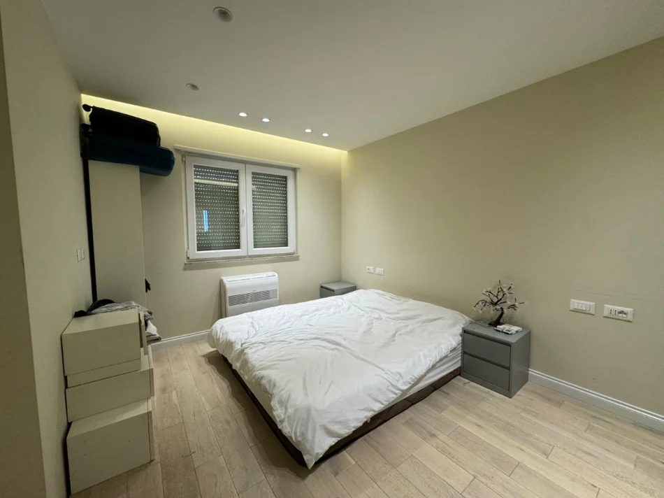 Tirane, shitet apartament 1+1+Ballkon Kati 6, 105 m² 170.000 € (SOKRAT MIHO)