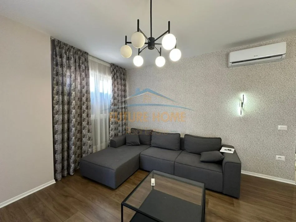 Tirane, jepet me qera apartament 2+1 Kati 3, 110 m² 800 € 