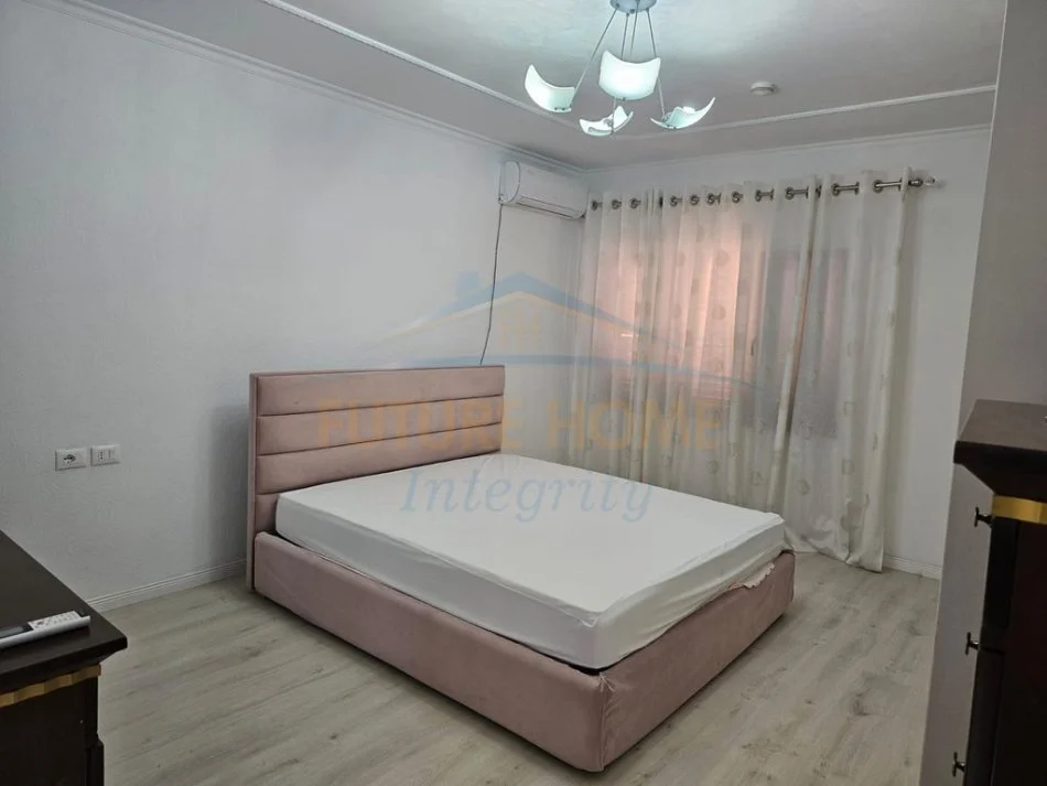 Shqiperi, jepet me qera apartament 2+1+Ballkon Kati 3, 150 m² 500 € 