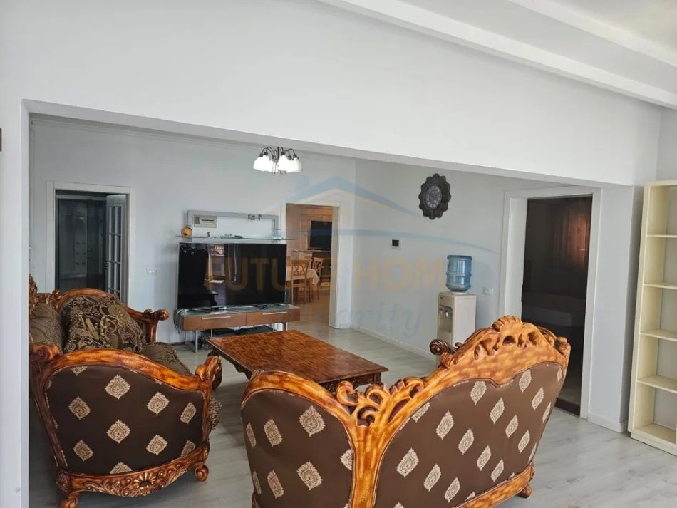 Shqiperi, jepet me qera apartament 2+1+Ballkon Kati 3, 150 m² 500 € 